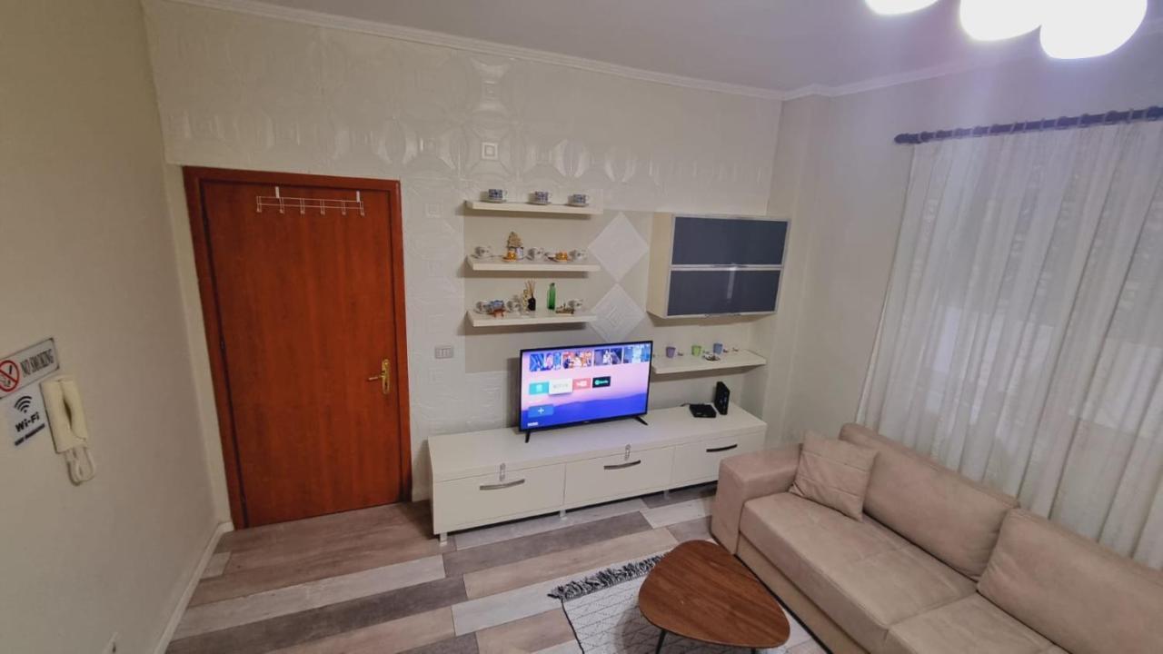 Liqeni Thate, Tirane Lejlighed Eksteriør billede